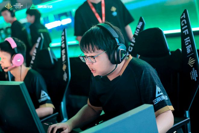 更是一次展 更是一次展