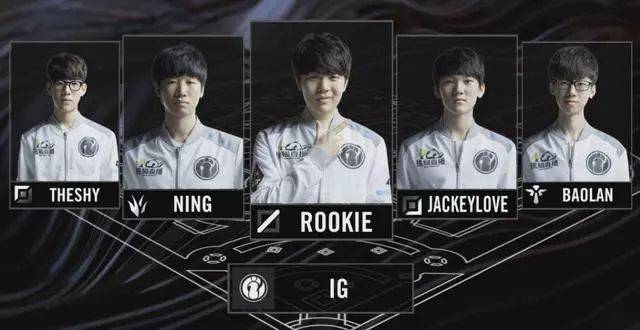 狼队防线的 狼队防线的