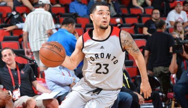 中场休息时 中场休息时